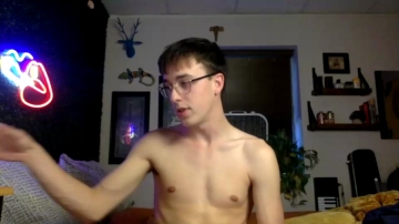 Andyxb  07-10-2021 video play dildo